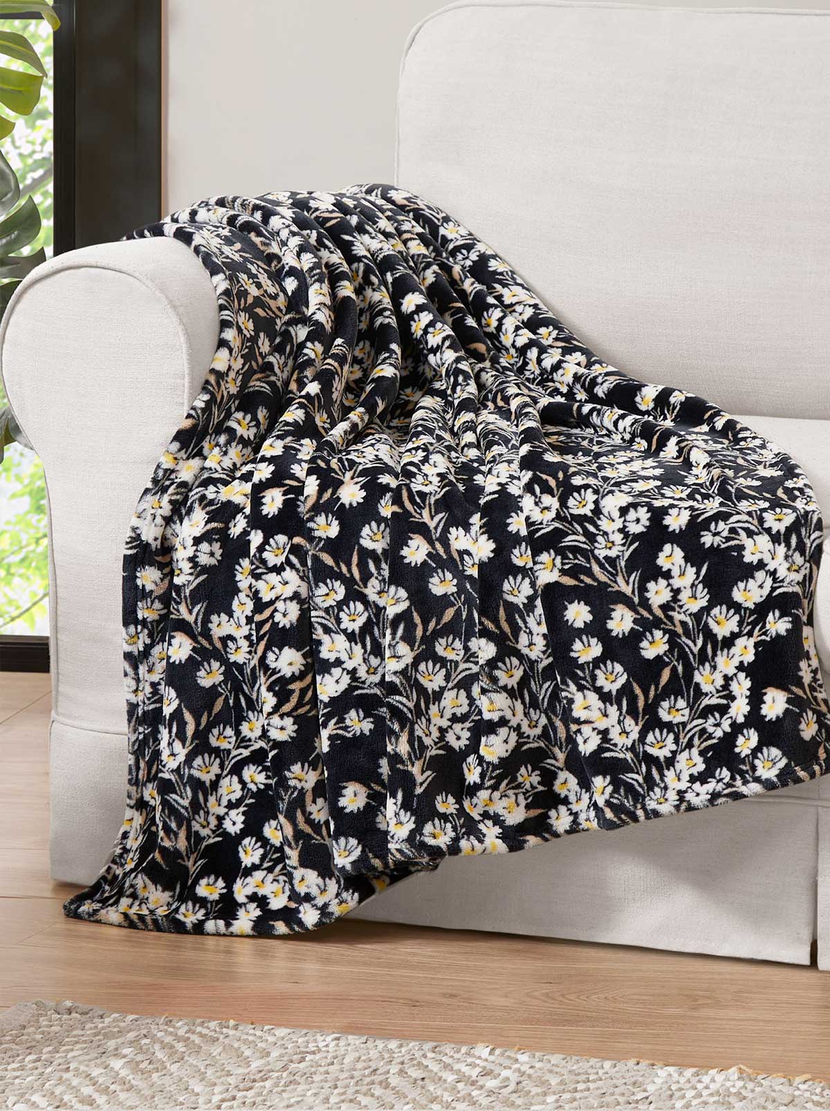 Wildflower Park Plush Throw - Black
