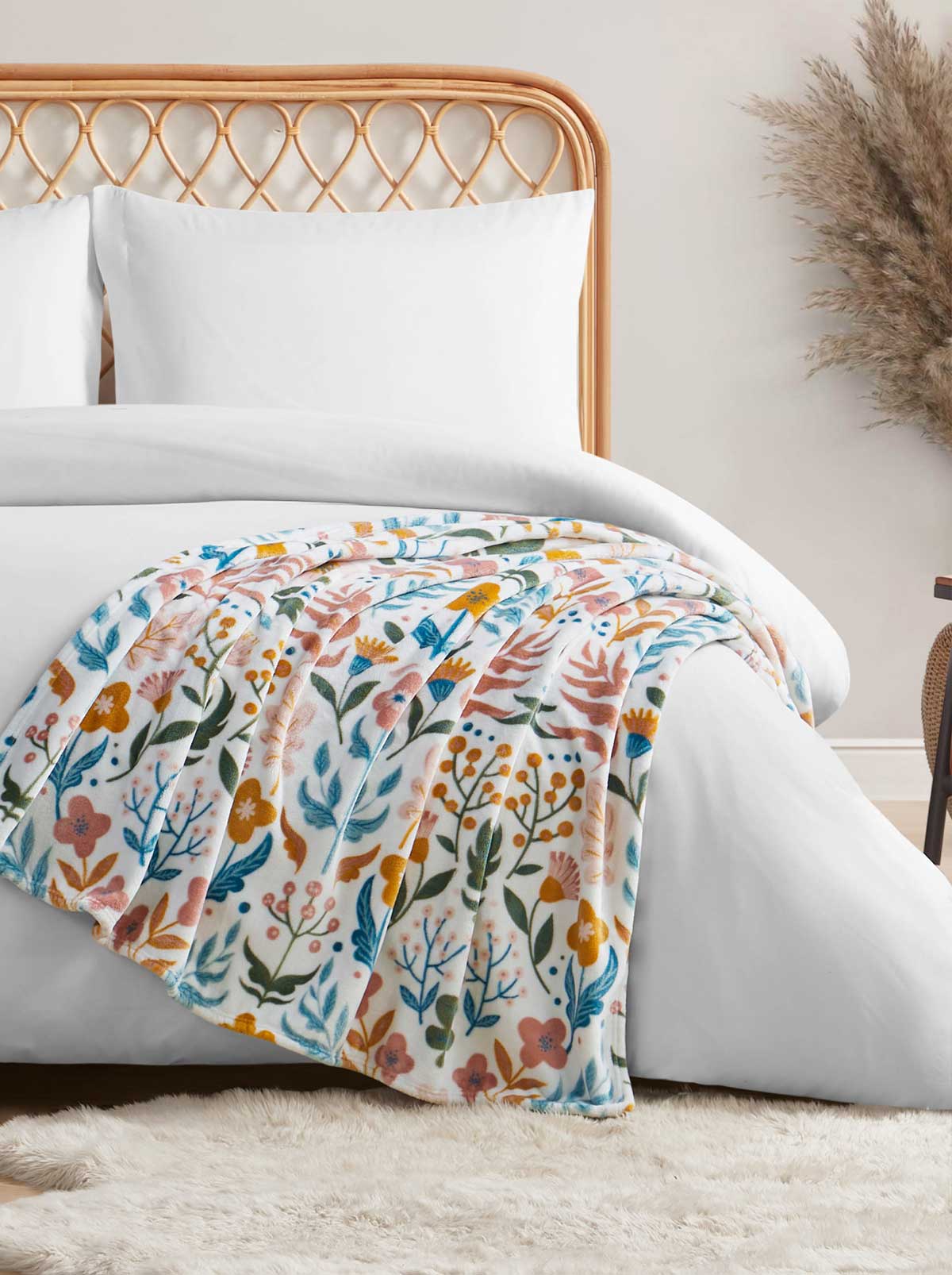 Mila Plush Throw - Blush